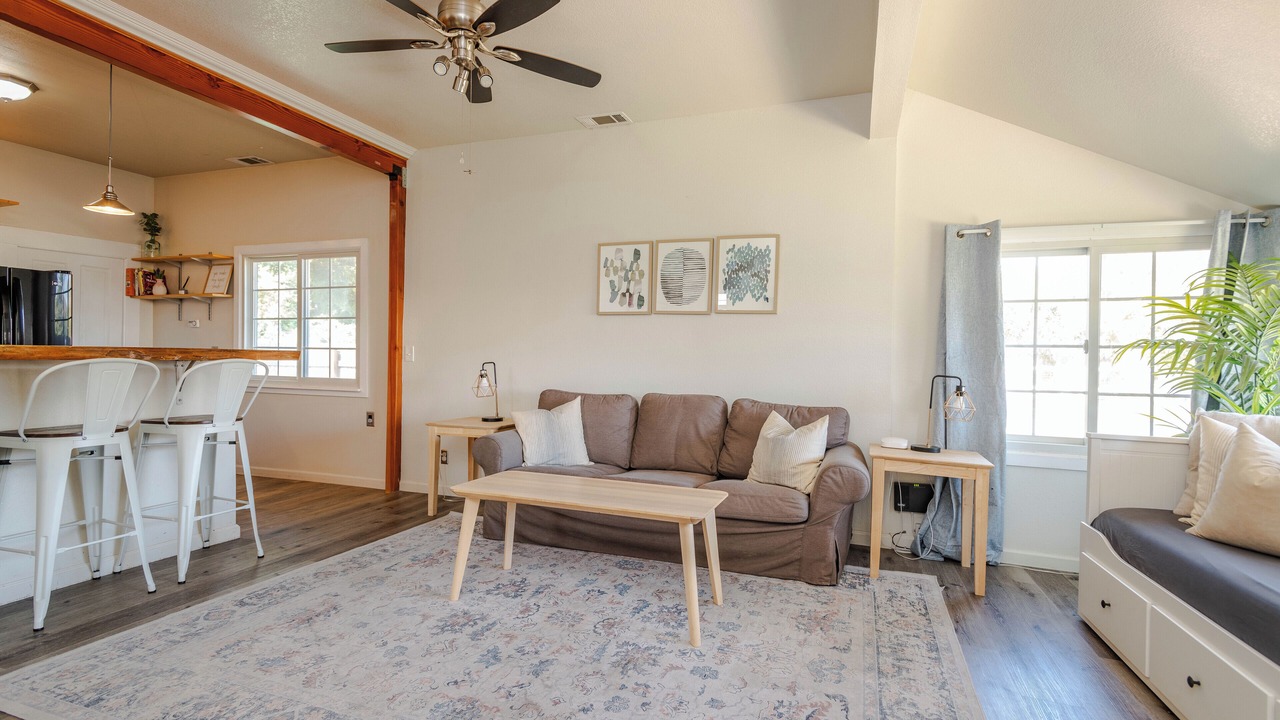 Photo of Livingroom in Los Alamos