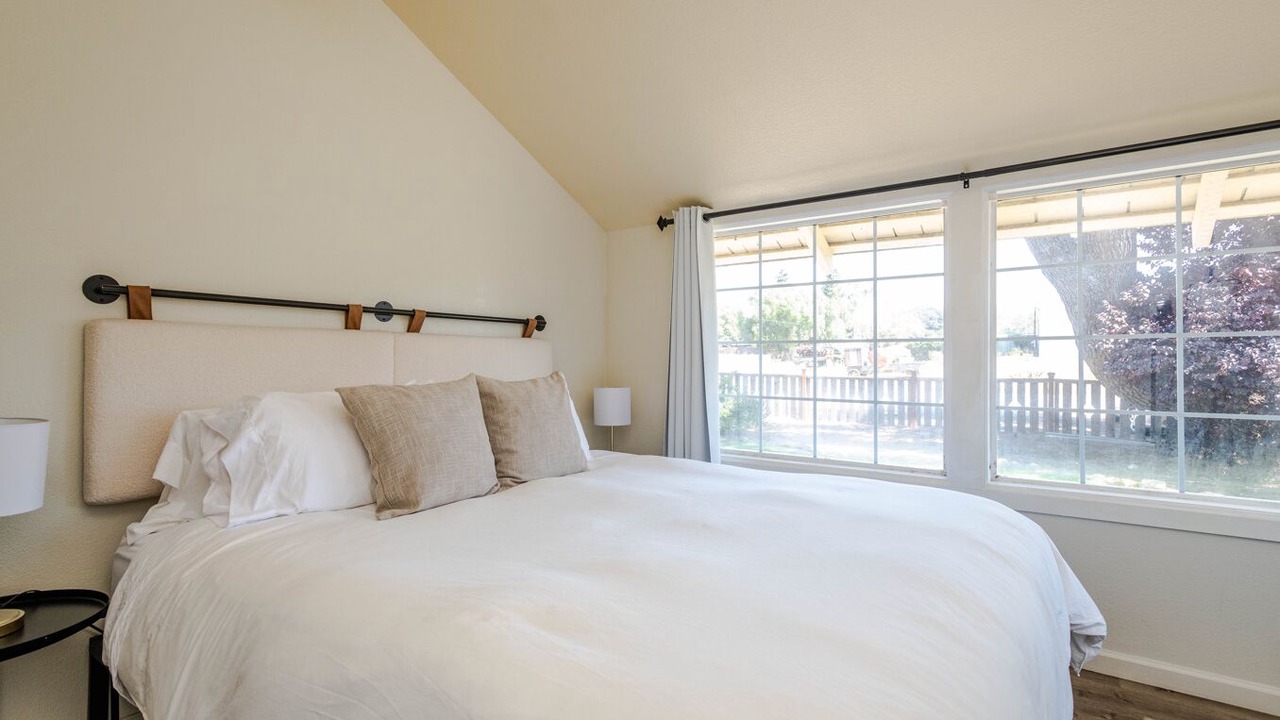 Photo of Bedroom in Los Alamos