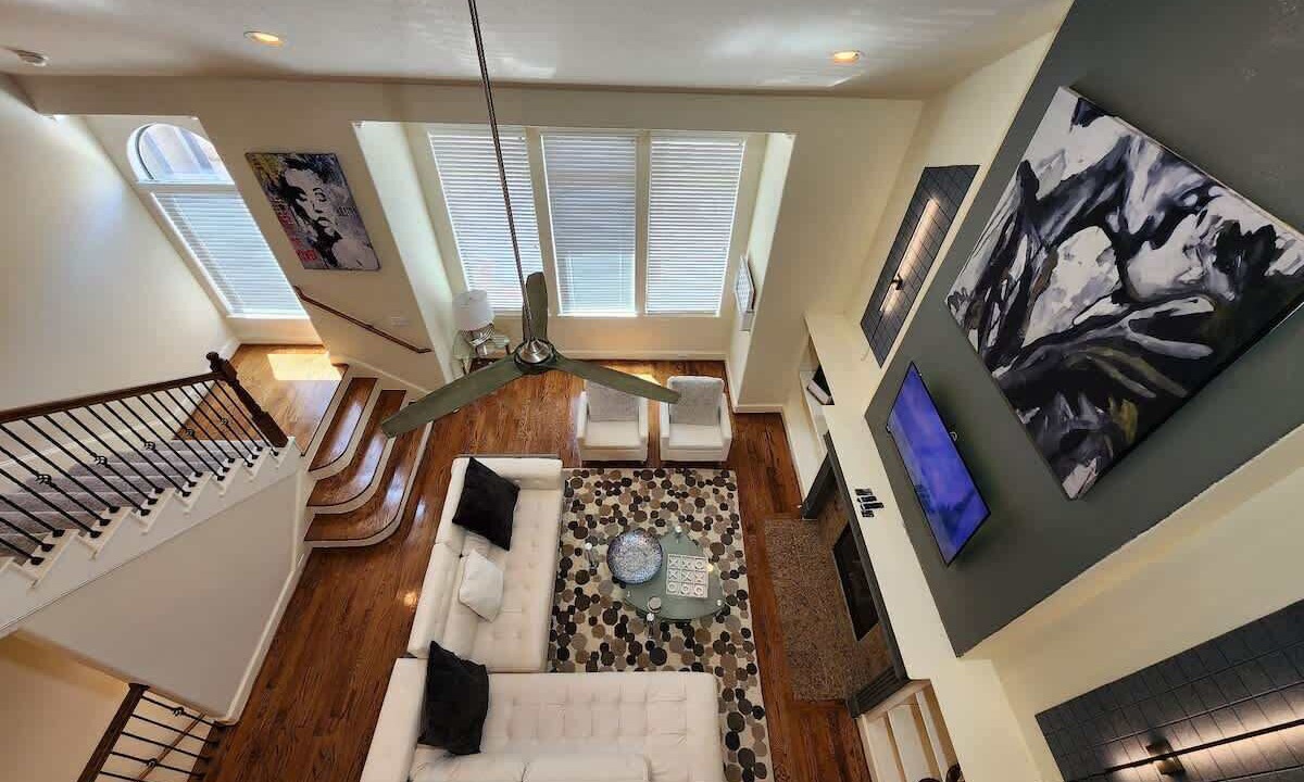 Photo of Livingroom in Woodlake - Briar Meadow