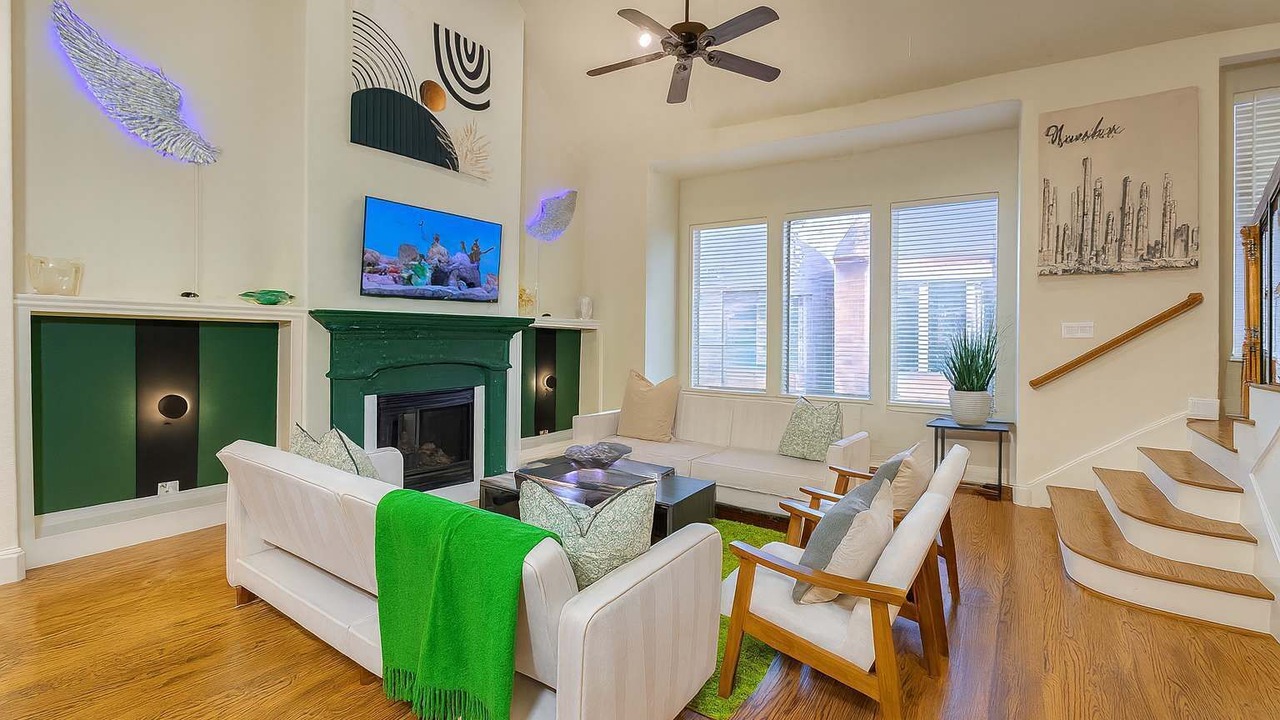 Photo of Livingroom in Woodlake - Briar Meadow