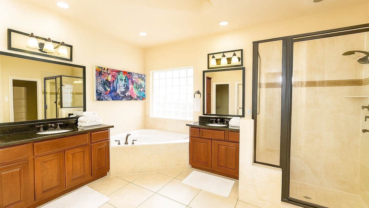 Photo of Bathroom in Woodlake - Briar Meadow