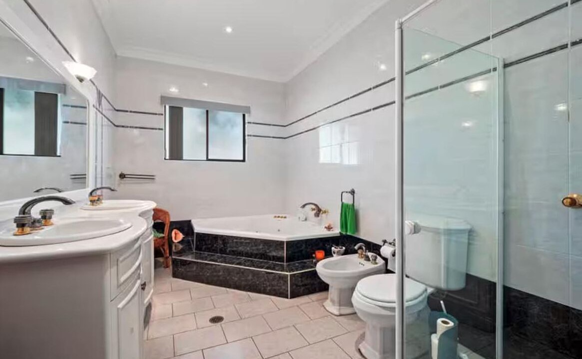 Photo of Bathroom in Bronte