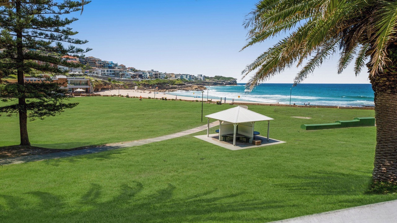 Photo of Others in Bronte