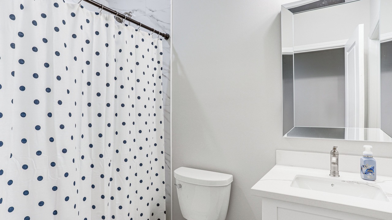 Photo of Bathroom in Tulane - Gravier