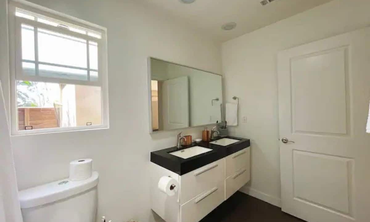 Photo of Bathroom in Del Rey