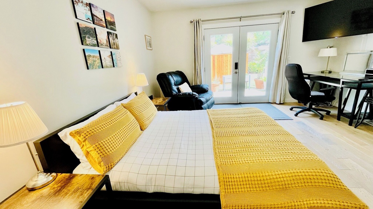 Photo of Bedroom in Del Rey