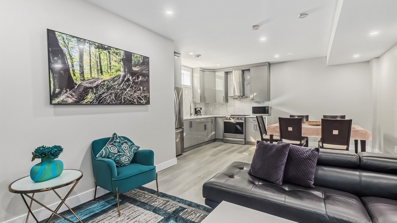 Photo of Livingroom in Evanston