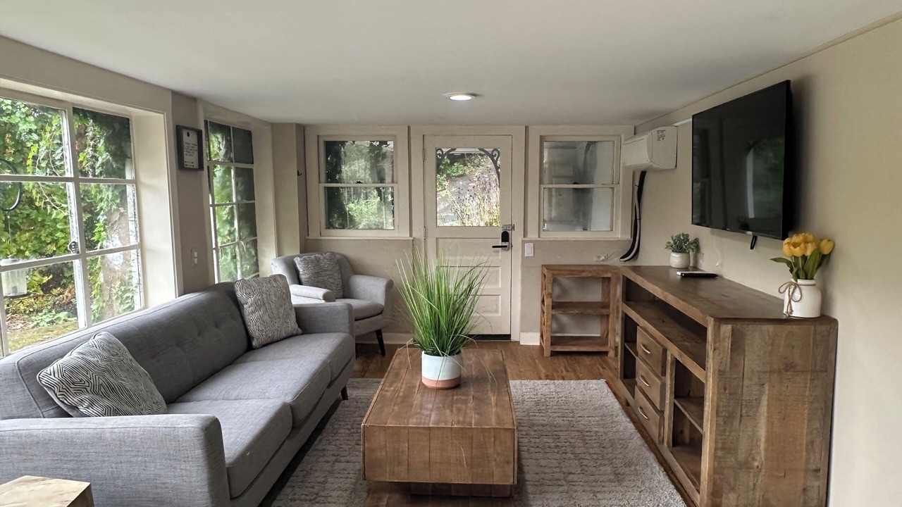 Photo of Livingroom in South Britain