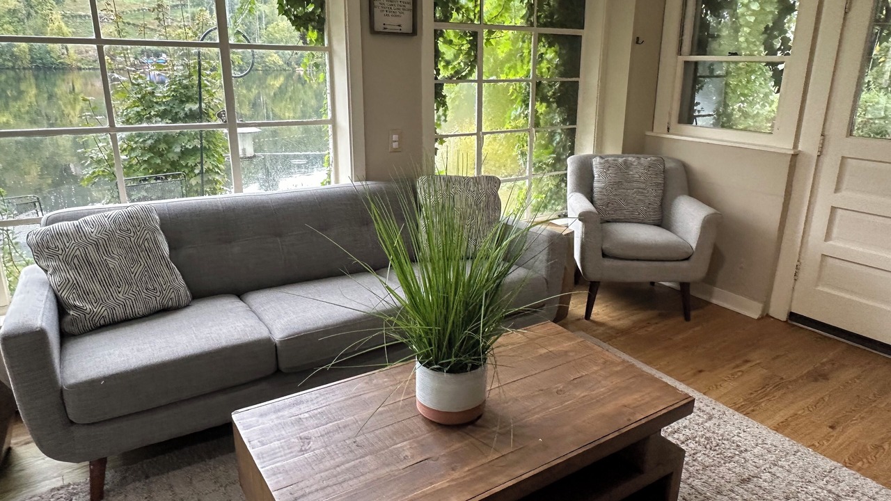 Photo of Livingroom in South Britain