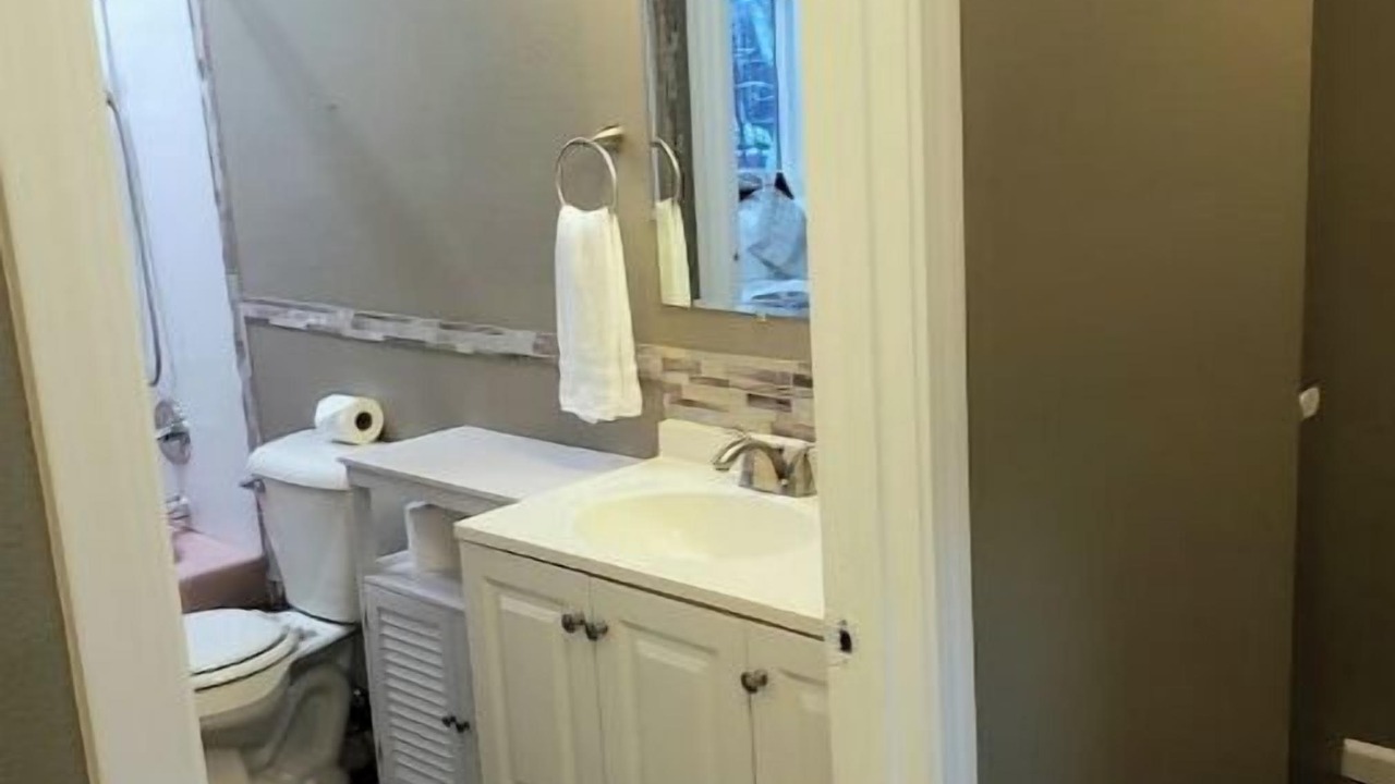 Photo of Bathroom in University Area