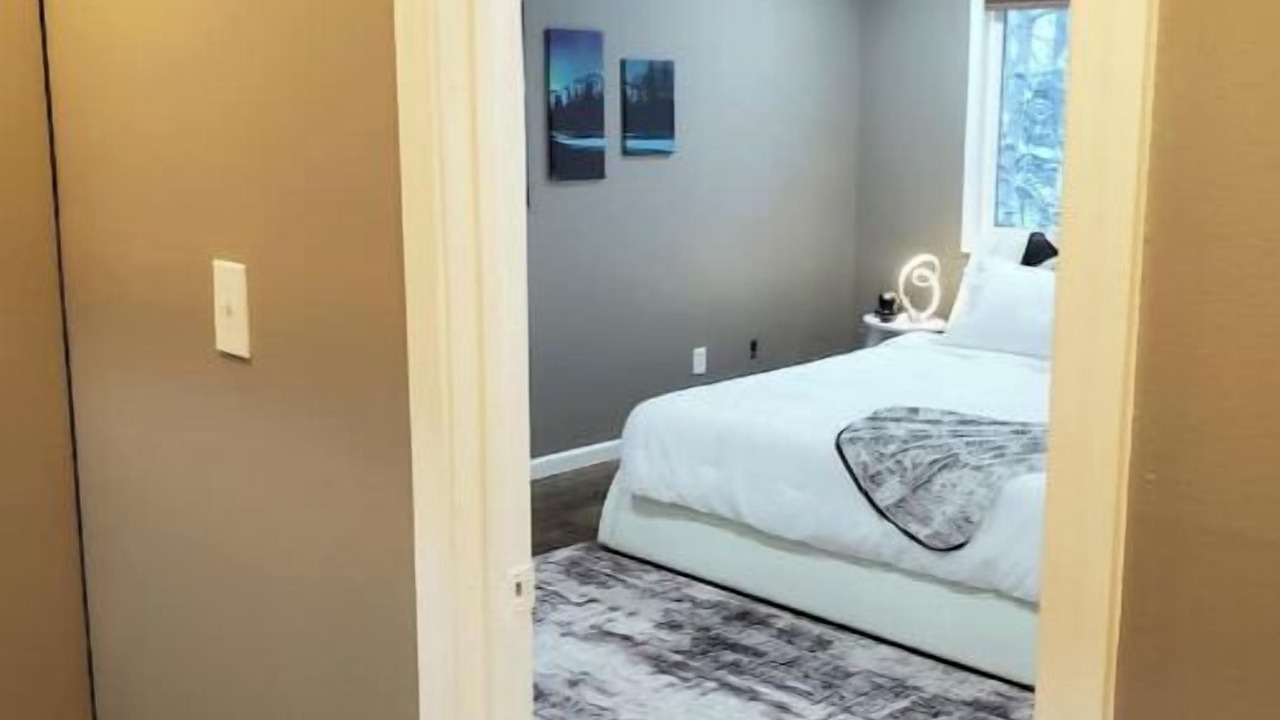 Photo of Bedroom in University Area