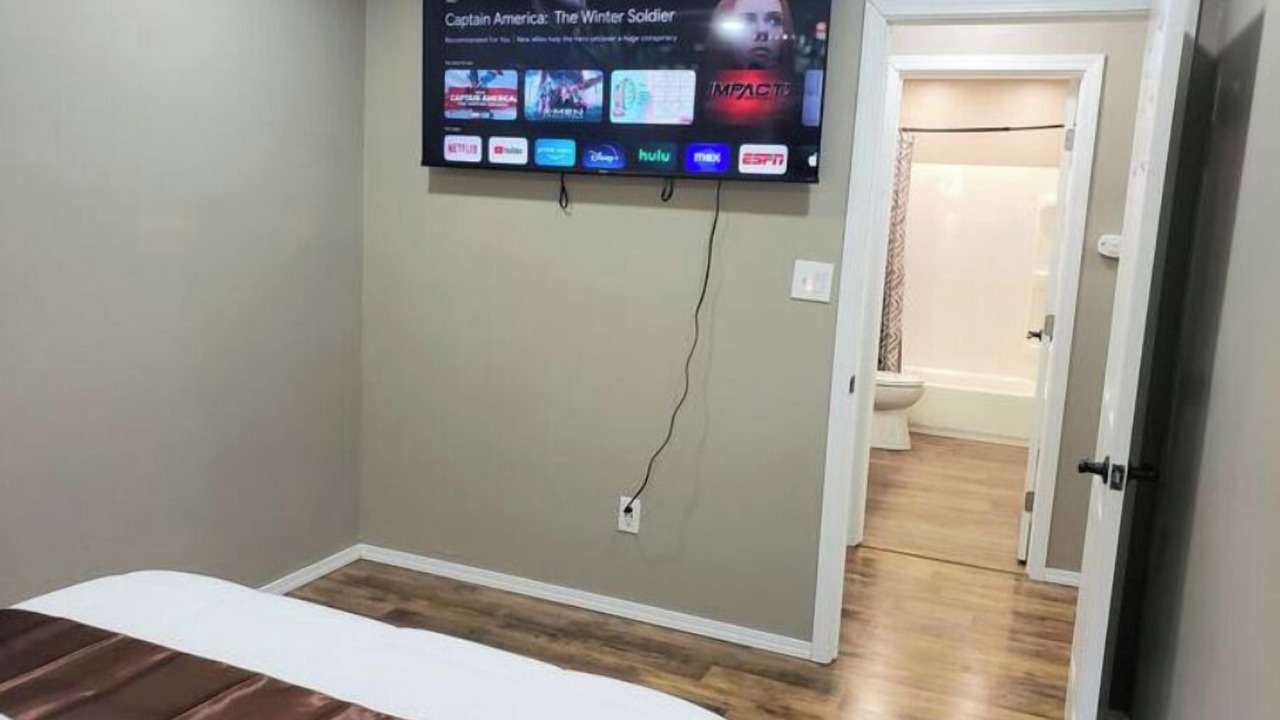 Photo of Bedroom in University Area