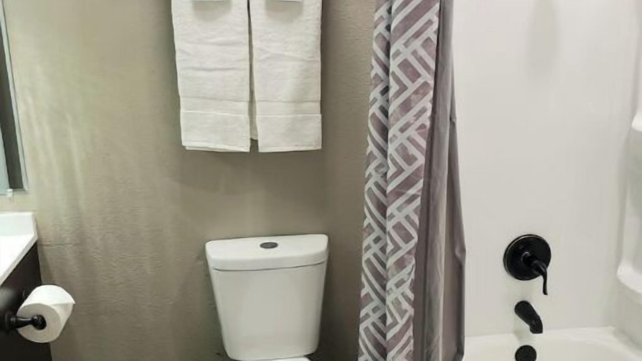 Photo of Bathroom in University Area