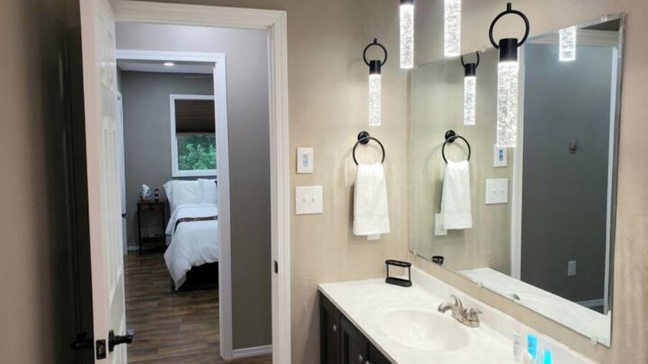 Photo of Bathroom in University Area