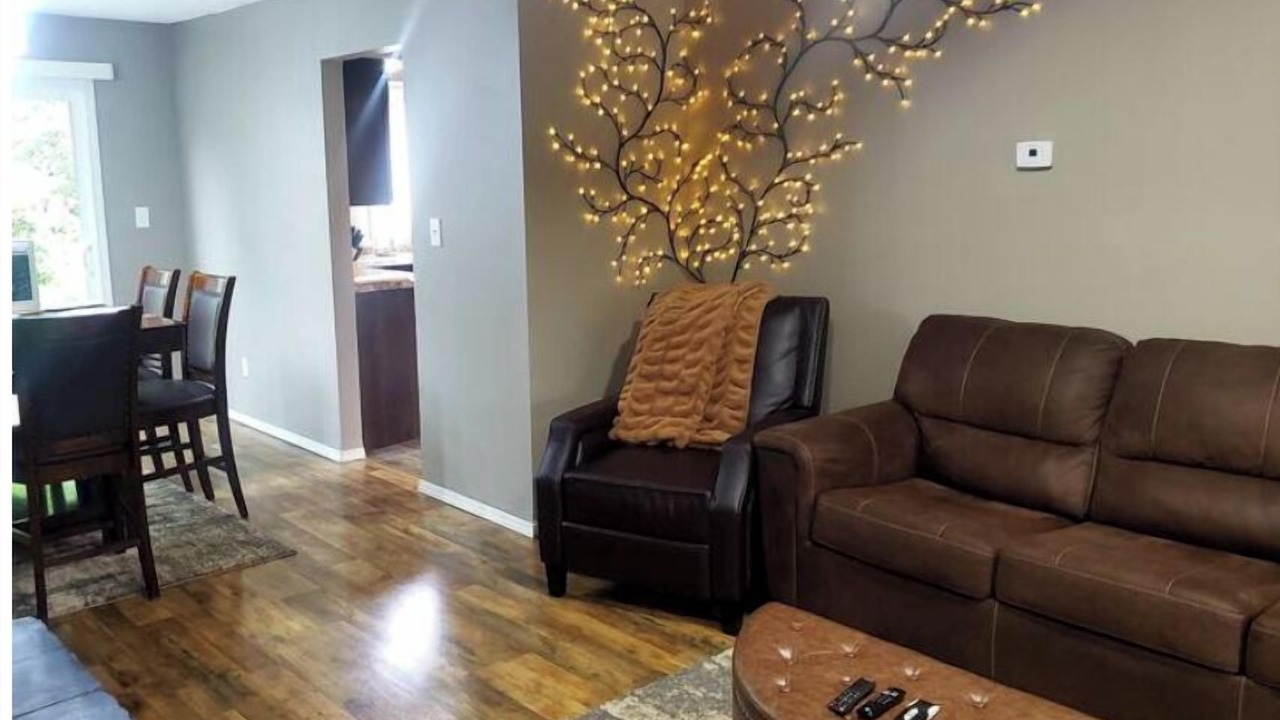 Photo of Livingroom in University Area