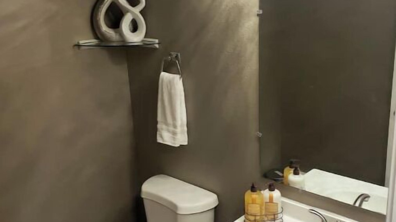 Photo of Bathroom in University Area