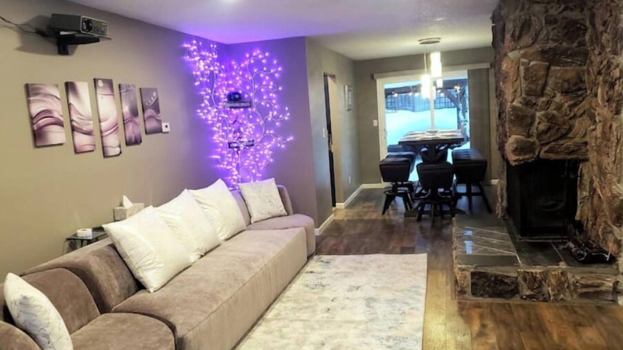 Photo of Livingroom in University Area