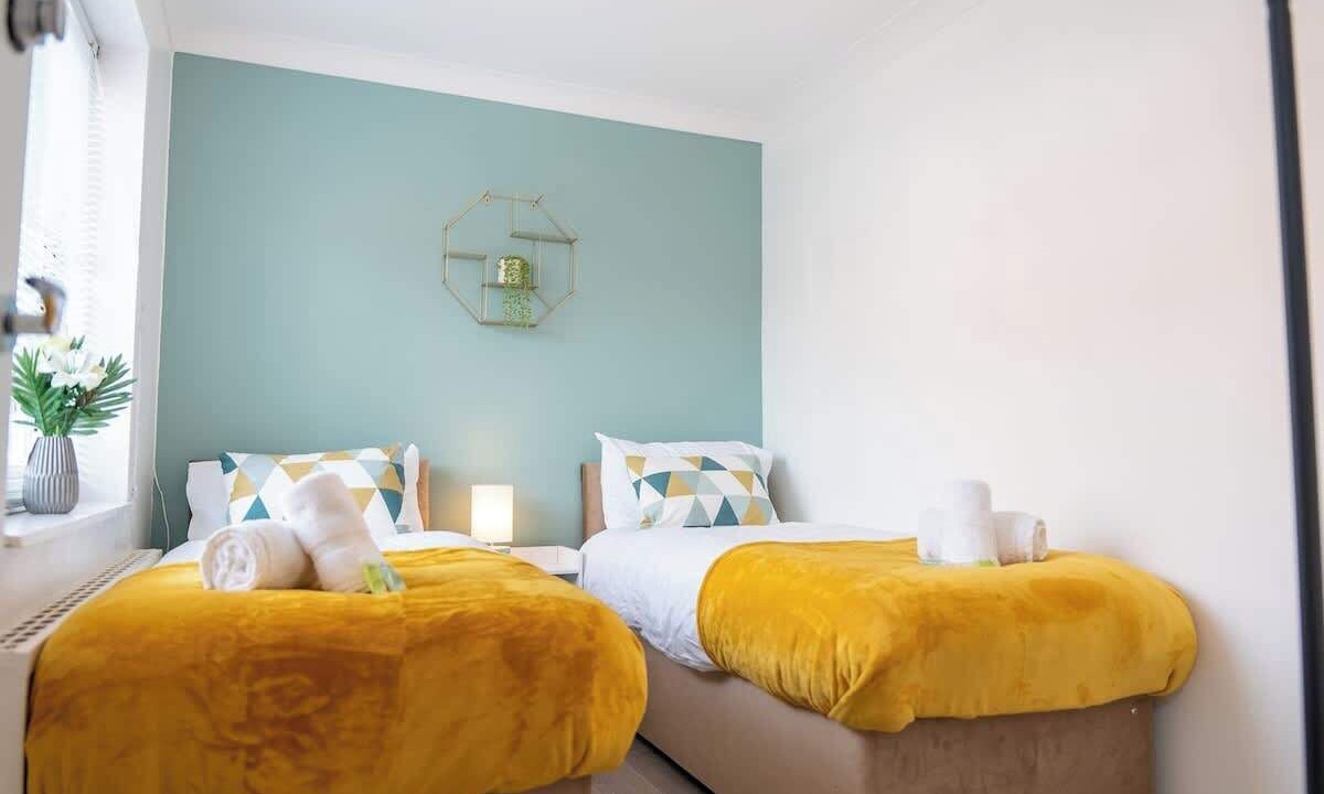 Photo of Others in Great Linford