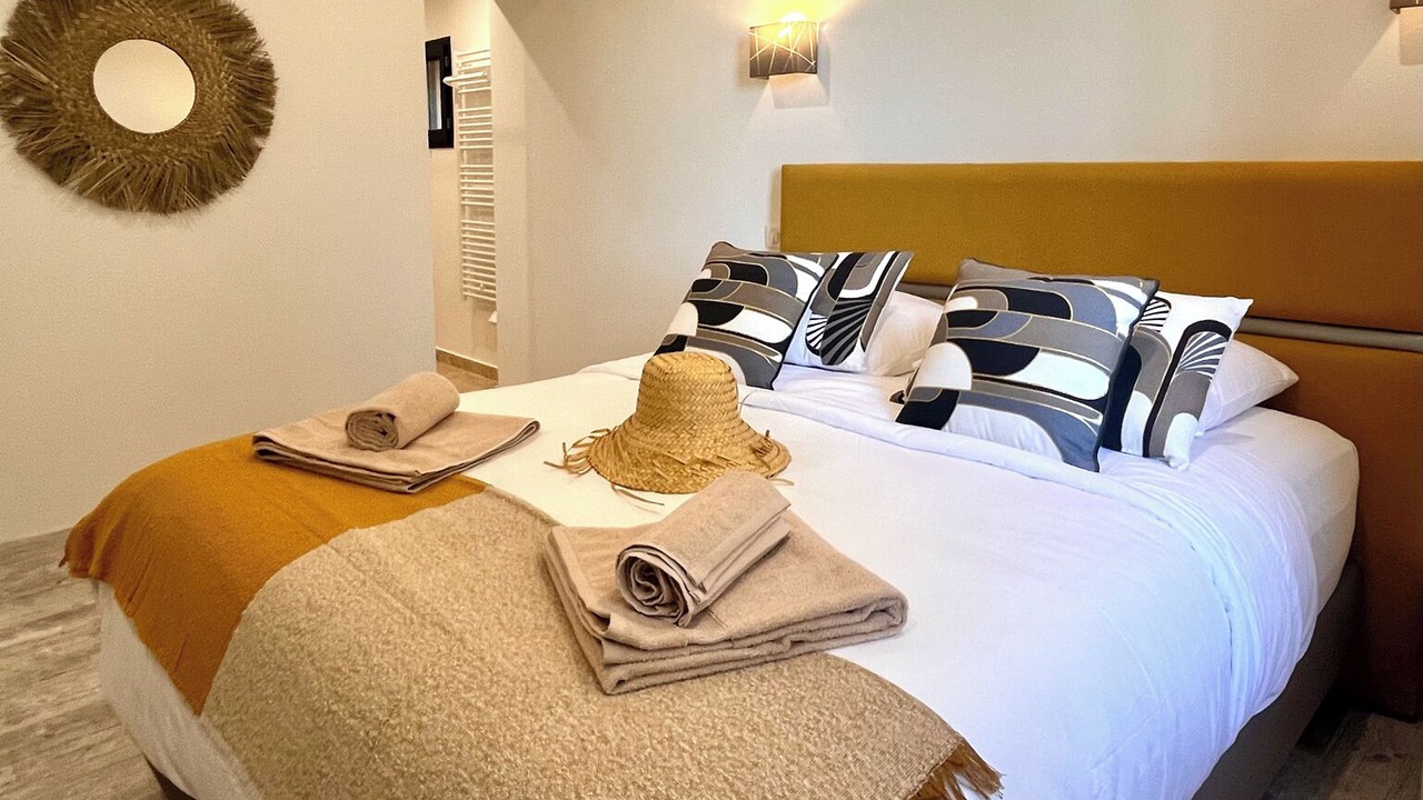 Photo of Bedroom in Salon-de-Provence