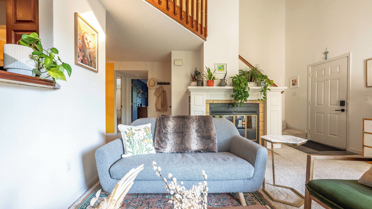 Photo of Livingroom in Gunbarrel
