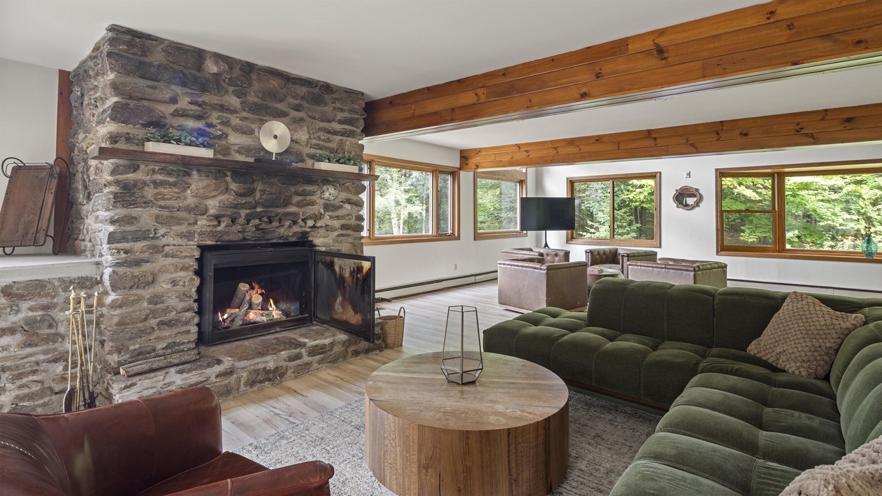 Photo of Livingroom in Jay