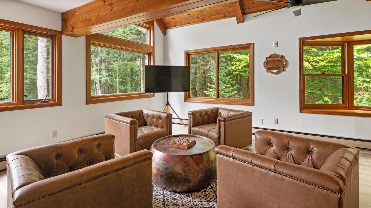 Photo of Others in Jay