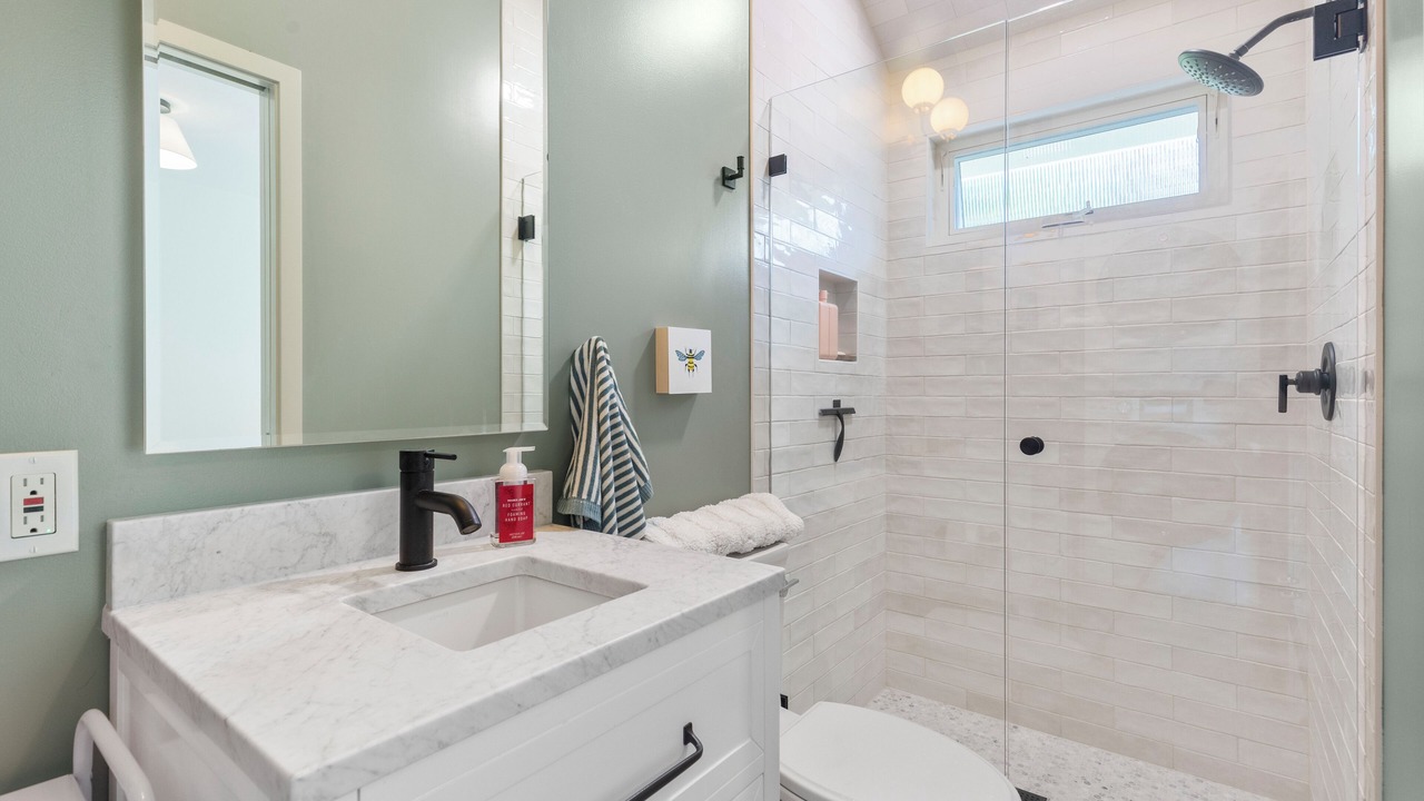 Photo of Bathroom in Pine Park Neighborhood