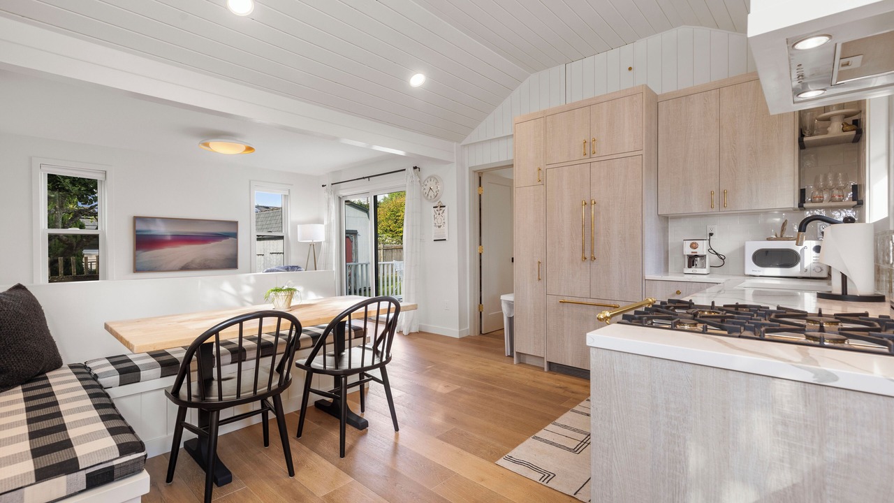 Photo of Others in Pine Park Neighborhood