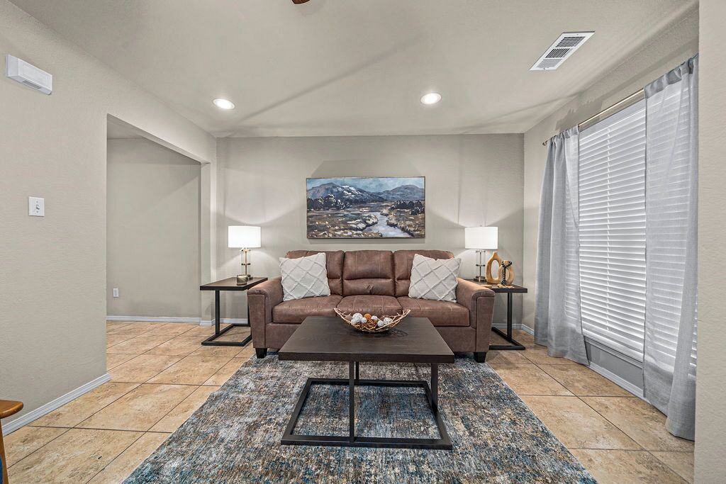 Photo of Livingroom in Fort Smith