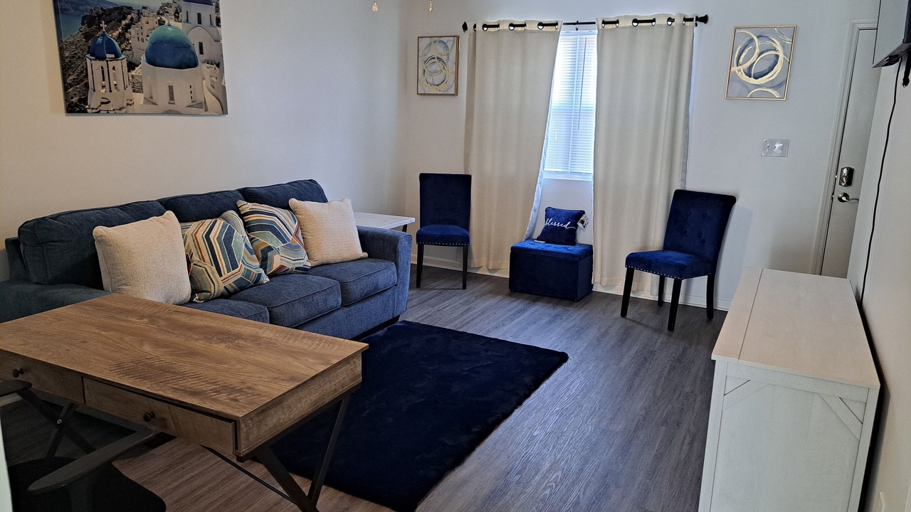 Photo of Livingroom in Albany