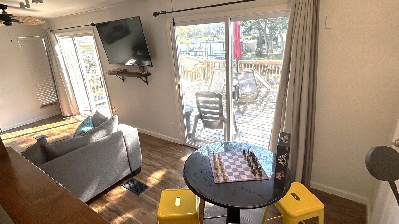 Photo of Livingroom in Tool