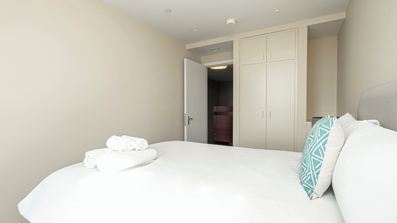 Photo of Bedroom in Poplar