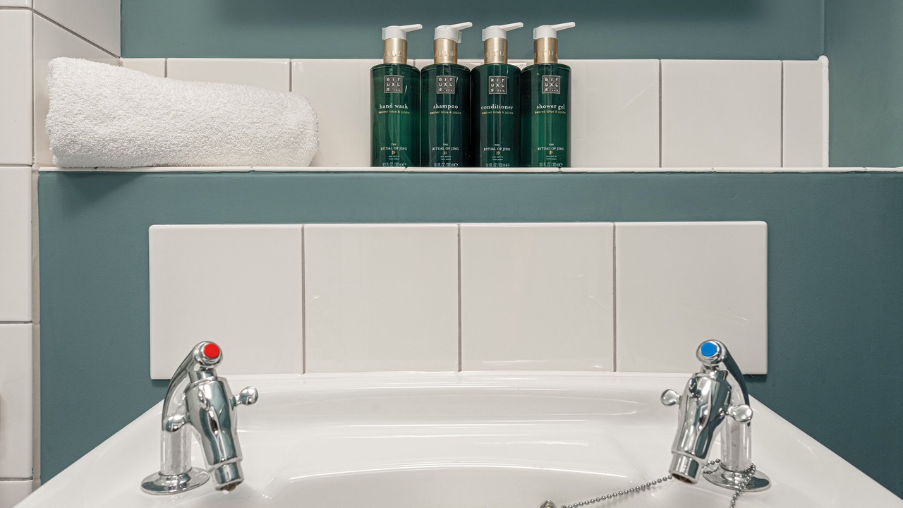 Photo of Bathroom in Poplar