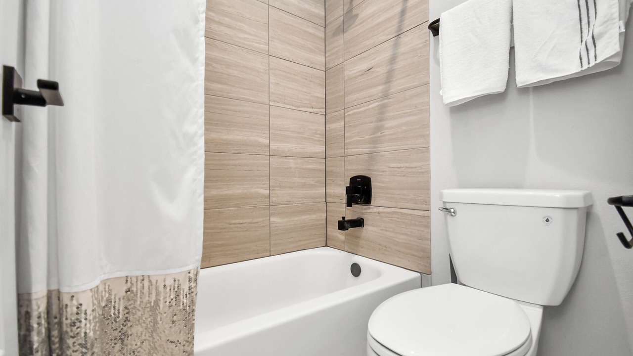 Photo of Bathroom in Clodine