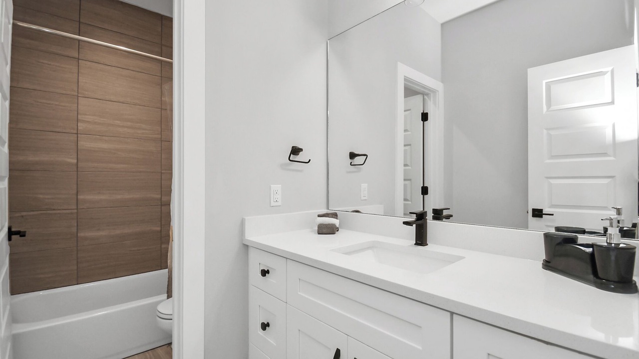 Photo of Bathroom in Clodine