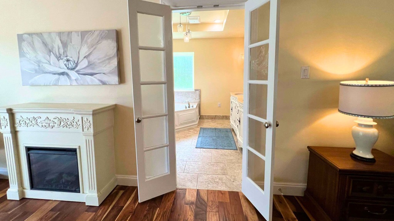 Photo of Livingroom in Hill Country Village