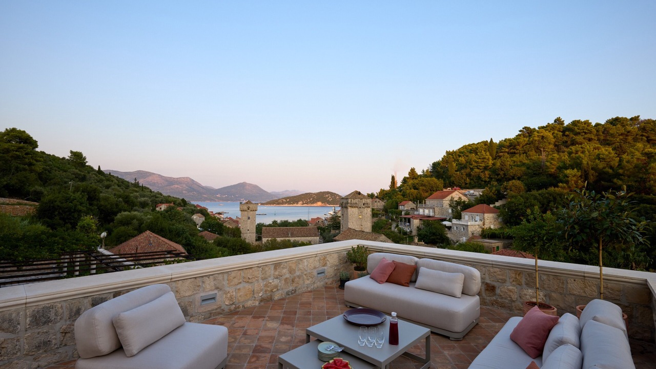 Photo of Patio Balcony in Sudurad