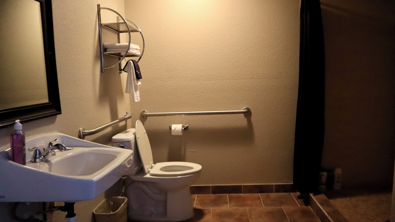 Photo of Bathroom in Dilley