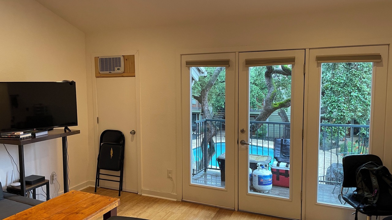 Photo of Livingroom in South Lamar
