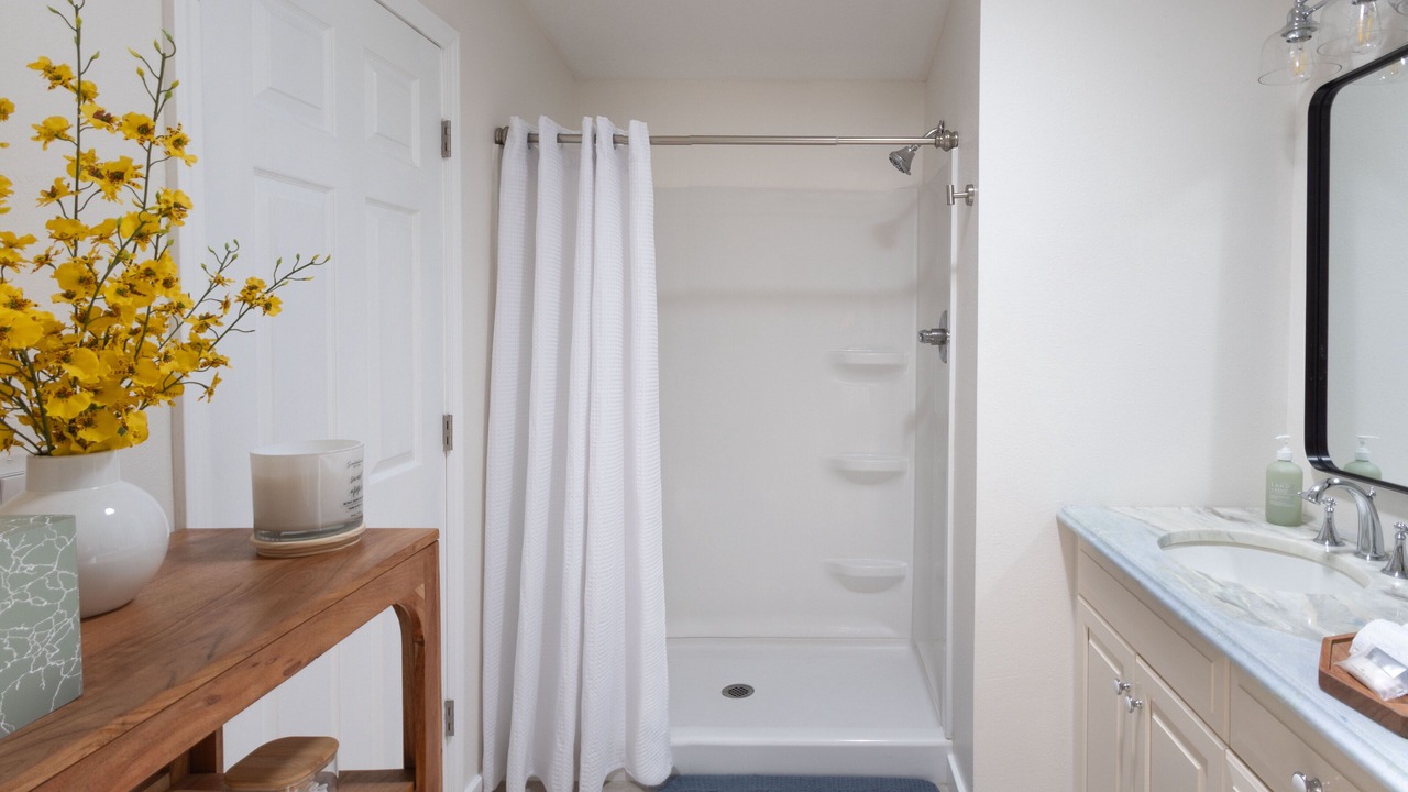 Photo of Bathroom in Biggar