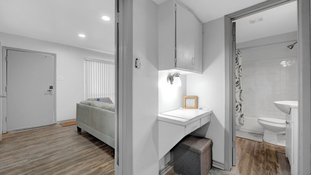 Photo of Bathroom in Junius Heights