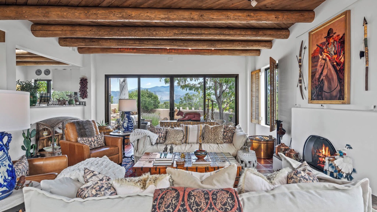 Photo of Livingroom in Santa Fe