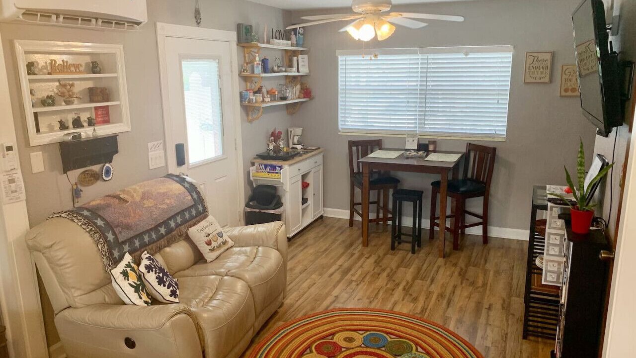 Photo of Livingroom in Winter Haven