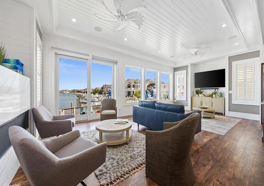 Photo of Livingroom in Stone Harbor