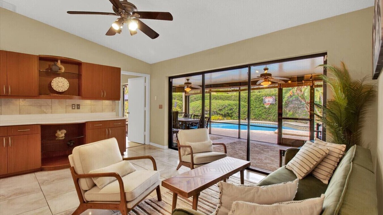 Photo of Livingroom in Carrollwood