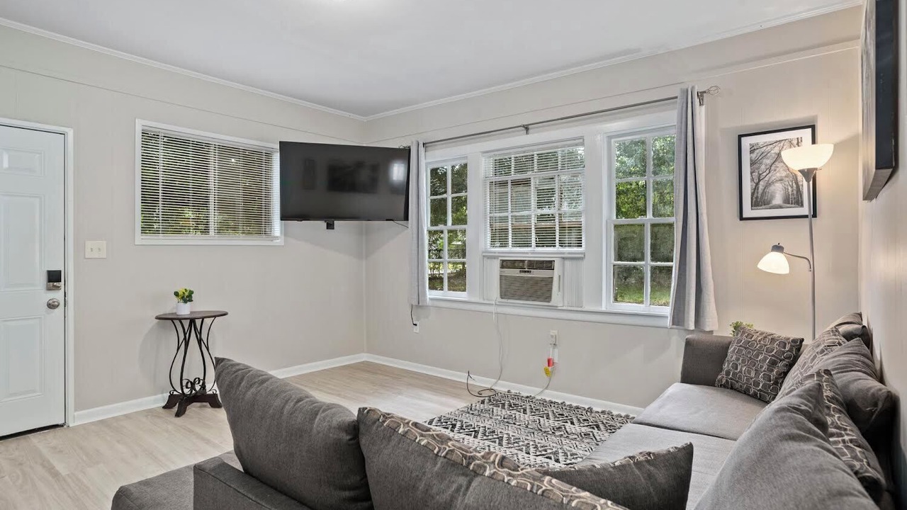Photo of Livingroom in Hattiesburg