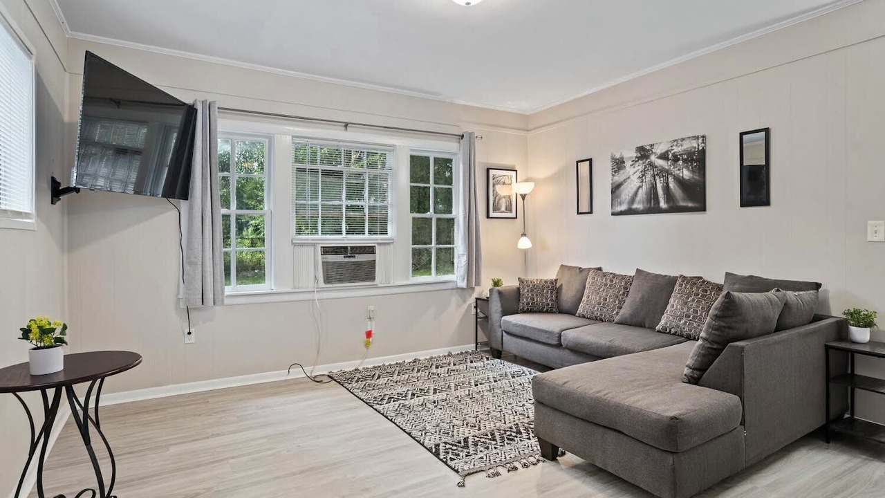 Photo of Livingroom in Hattiesburg