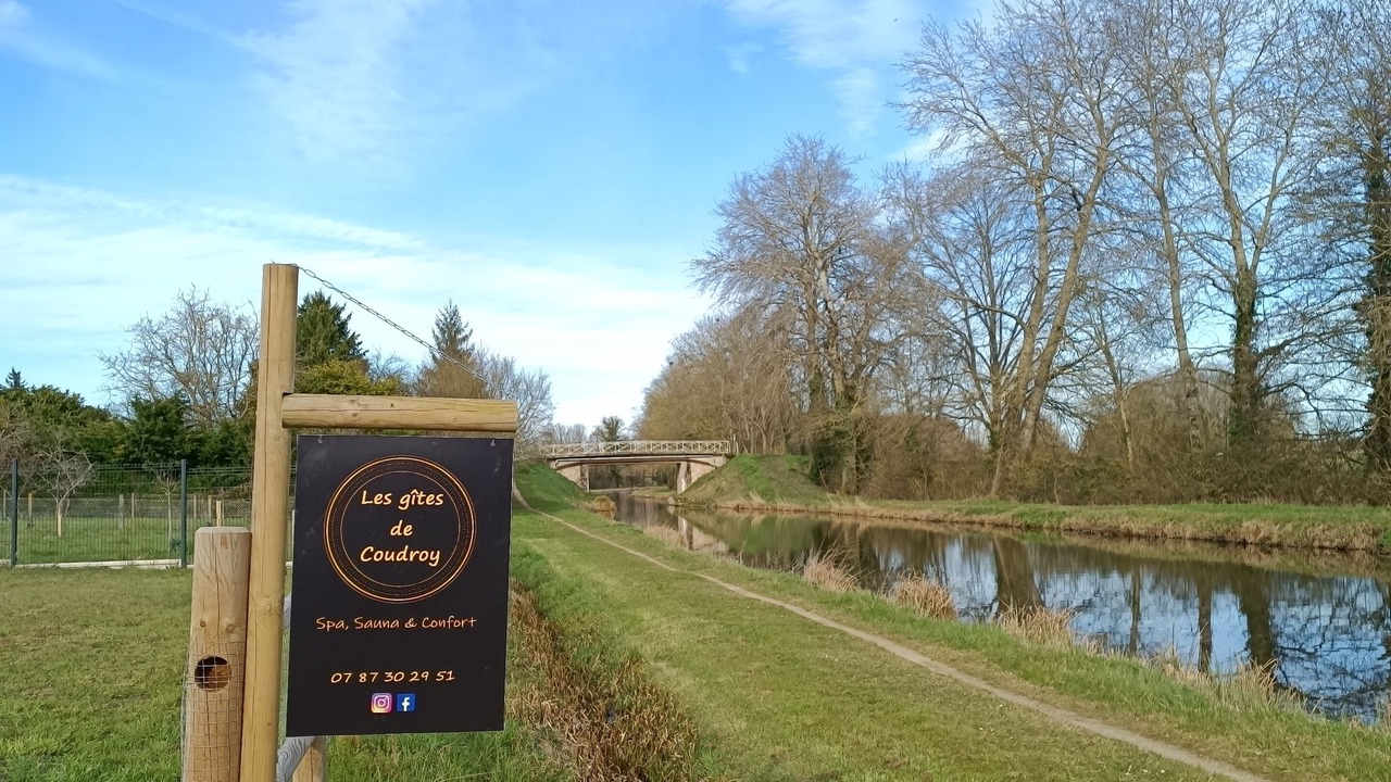 Photo of Others in Coudroy