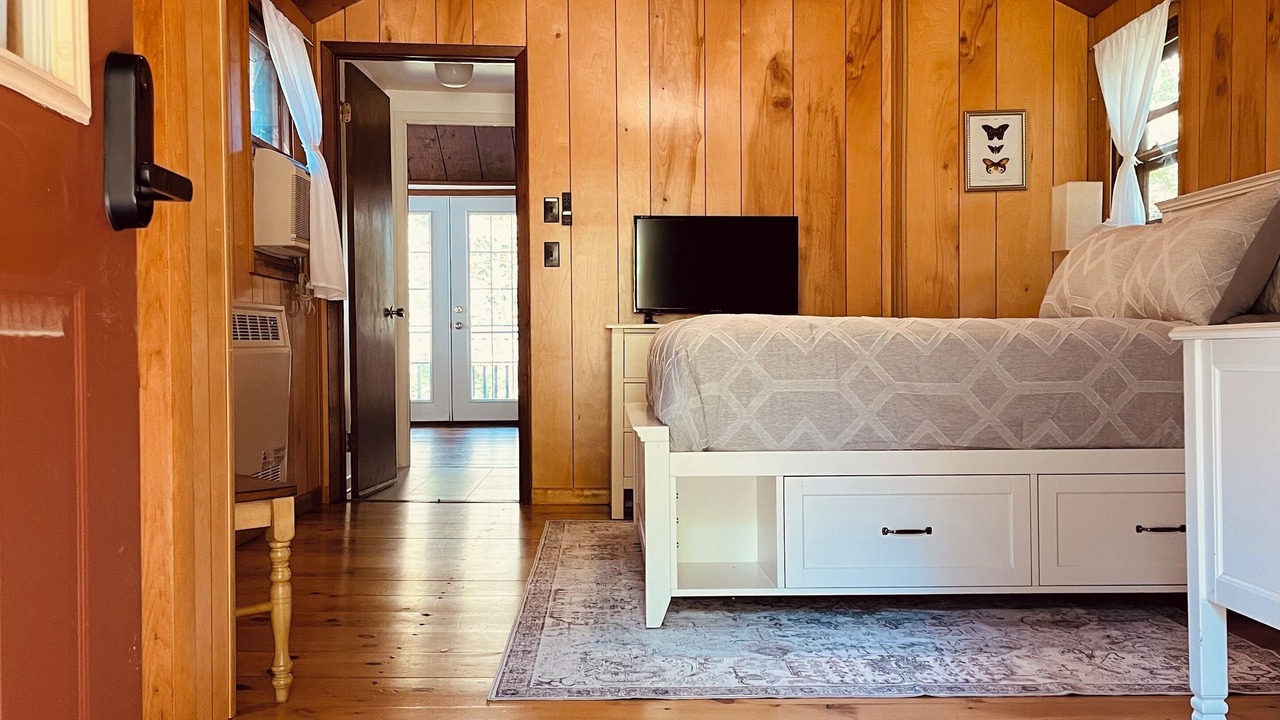 Photo of Bedroom in West Stockbridge