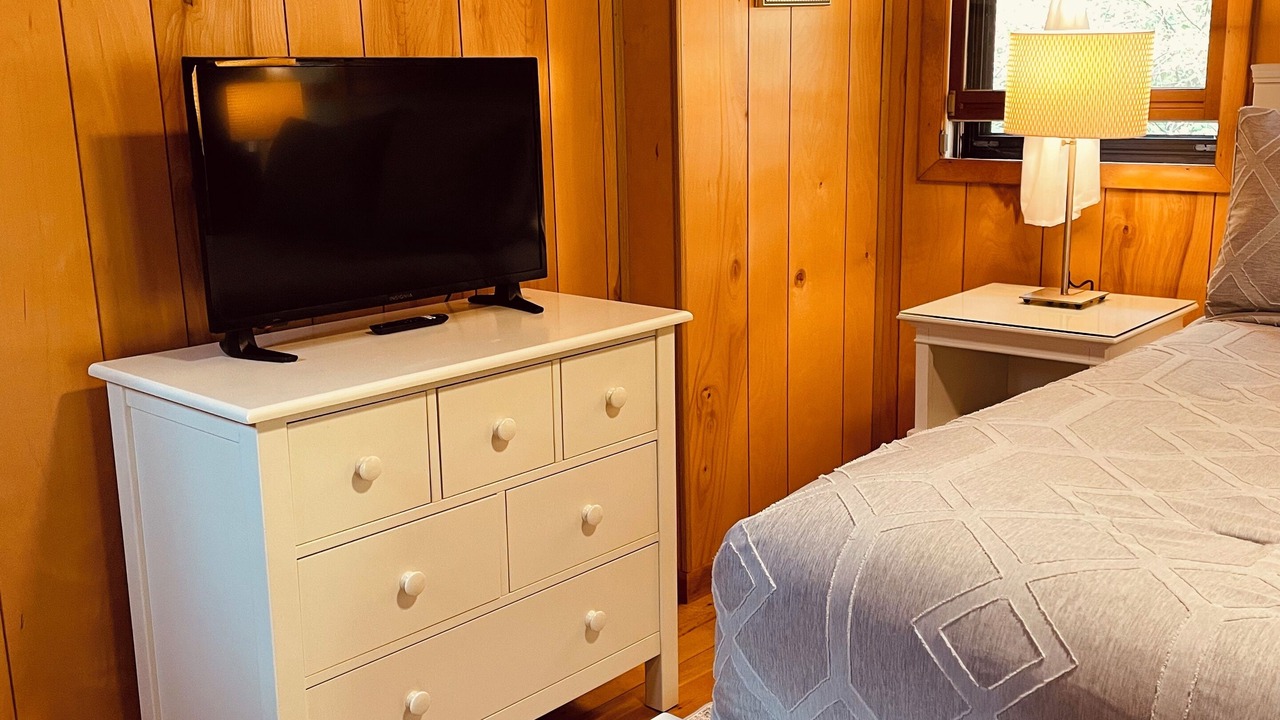 Photo of Bedroom in West Stockbridge